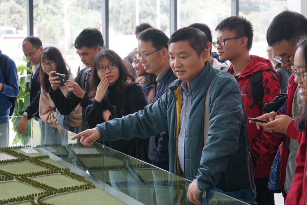 材料学院、电子与通信工程学院师生赴深圳开展教学实习及校情教育活动